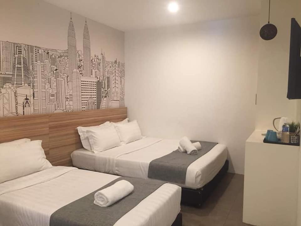 Sri Permaisuri Hotel 2*